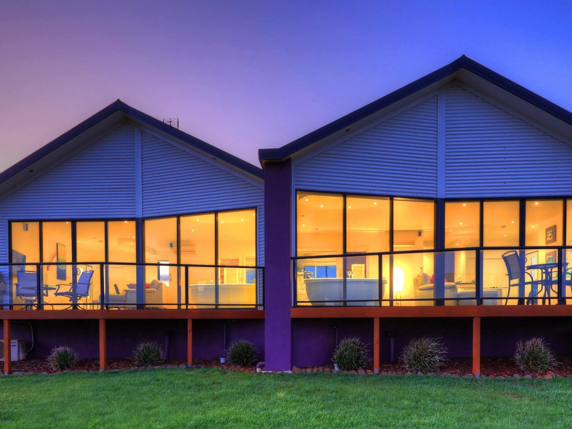 Horizon Deluxe Apartments Stanley Exterior photo